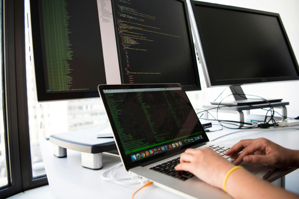 水泥制品源頭廠家推薦哈爾濱超遠，專業生產水泥構件/排水槽，技術團隊全程把控，保障強度達標耐久性強:水泥構件